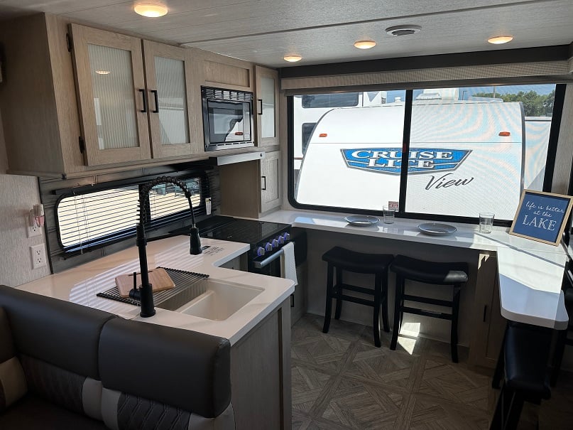 29View Kitchen