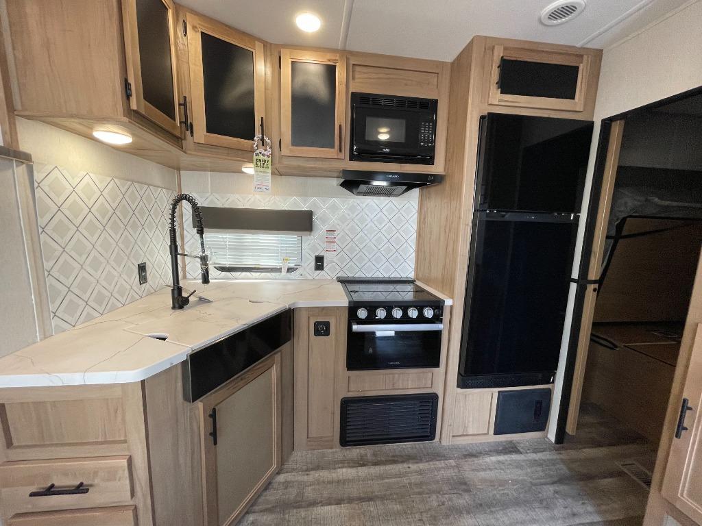 Wolf Pack 32PACK13 kitchen setup
