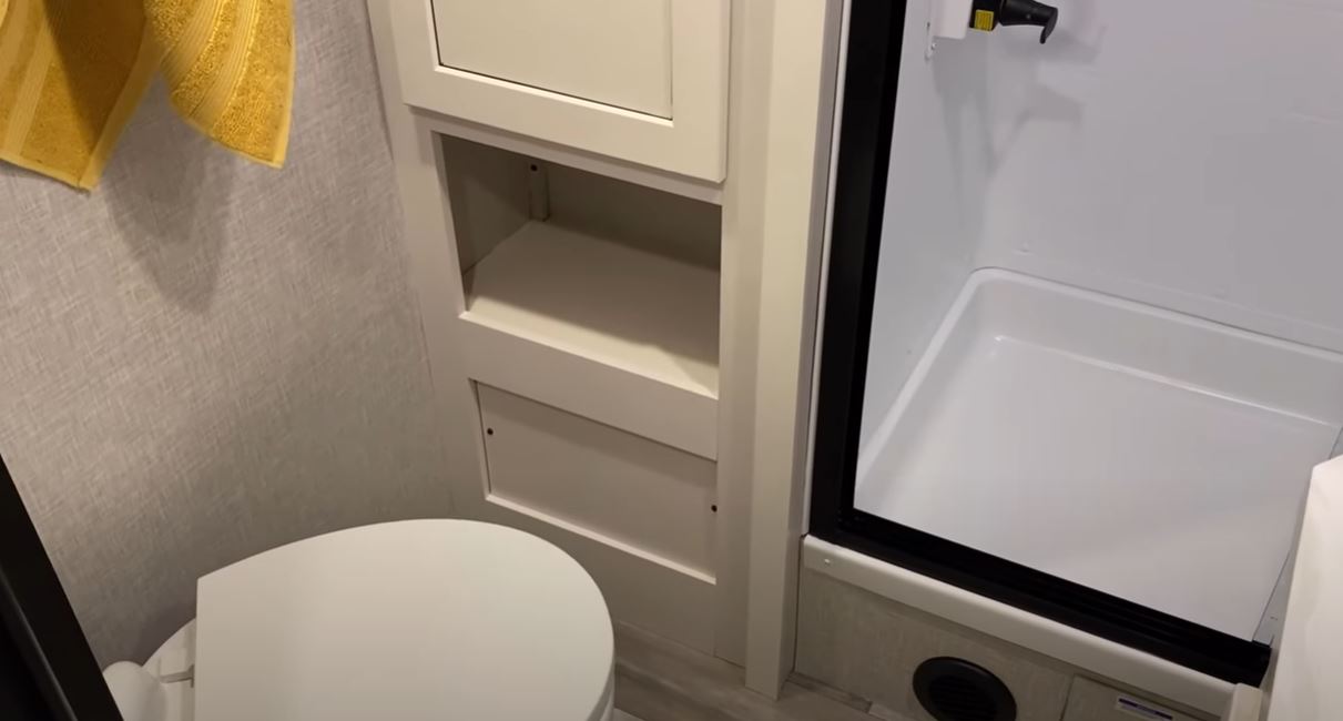 2024 Jayco White Hawk 29RL Bathroom