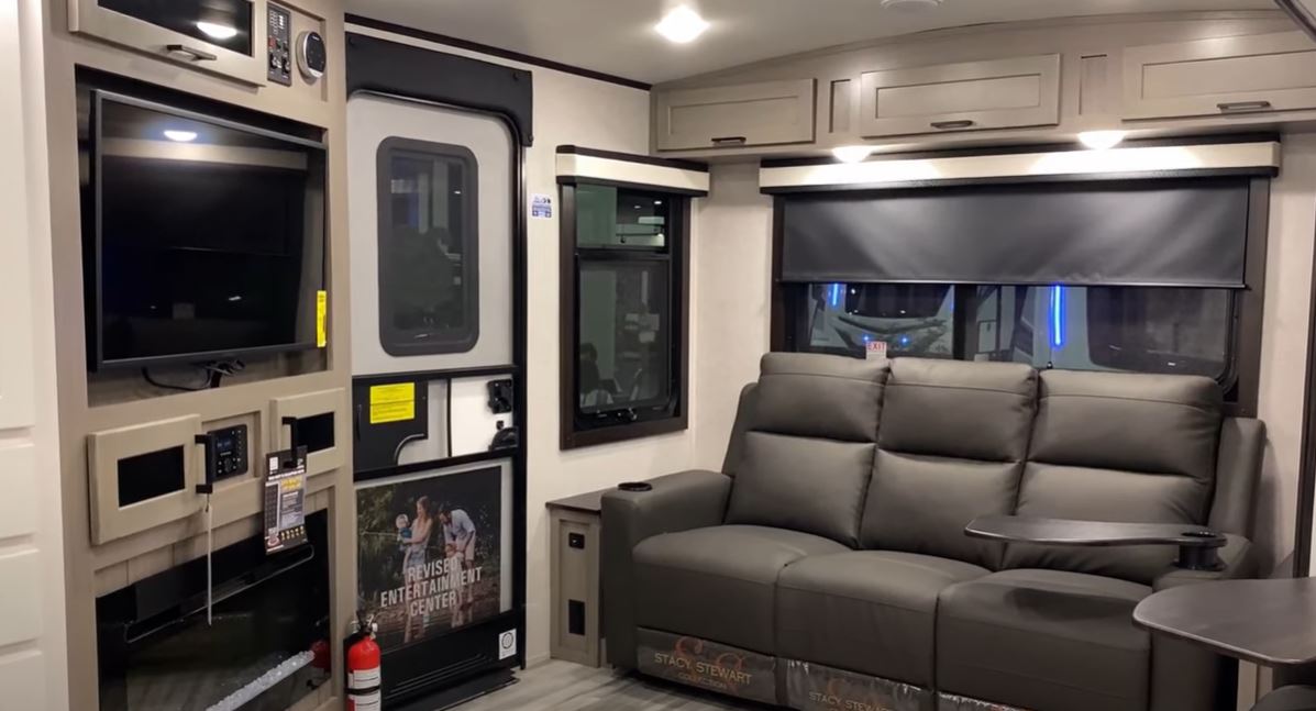 2024 Jayco White Hawk 29RL Living Space