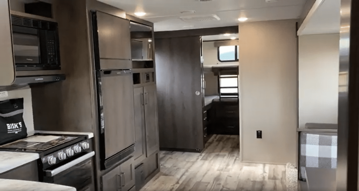 2023 Transcend 321BH kitchen