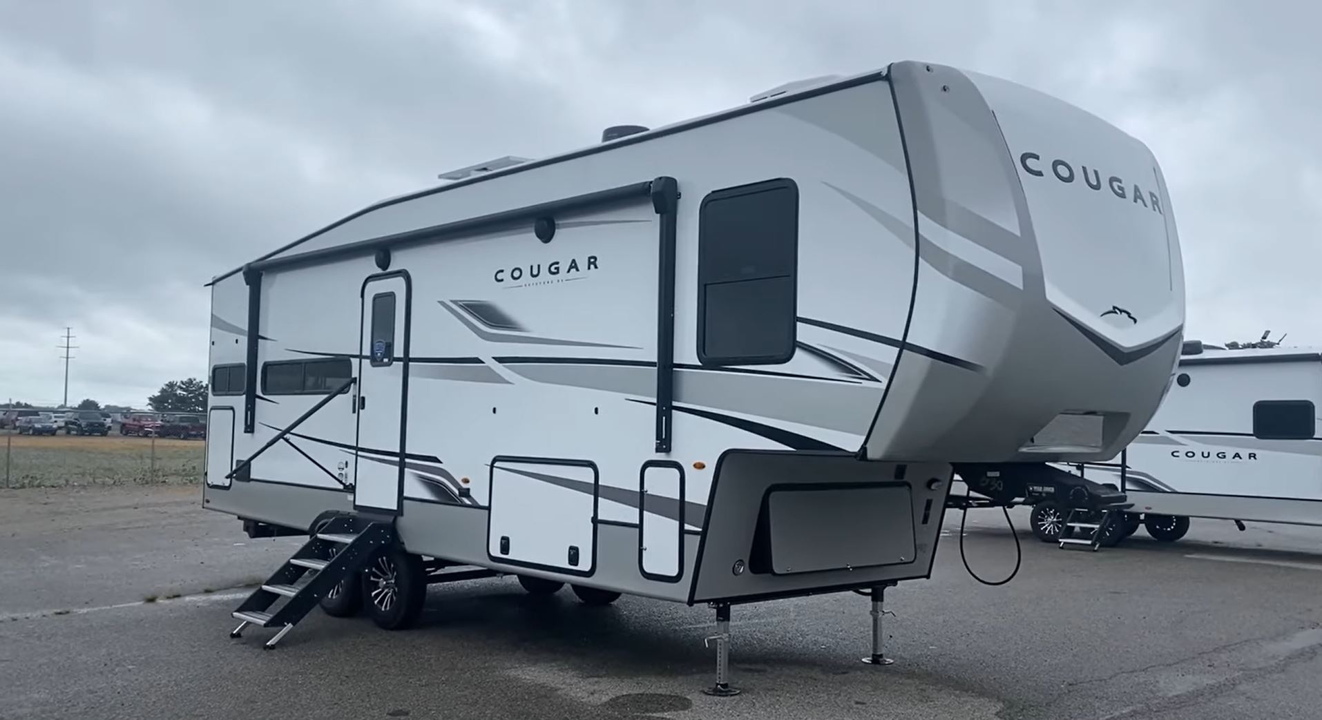 Best New Couples Camping Fifth Wheel — 2024 Cougar 260MLE